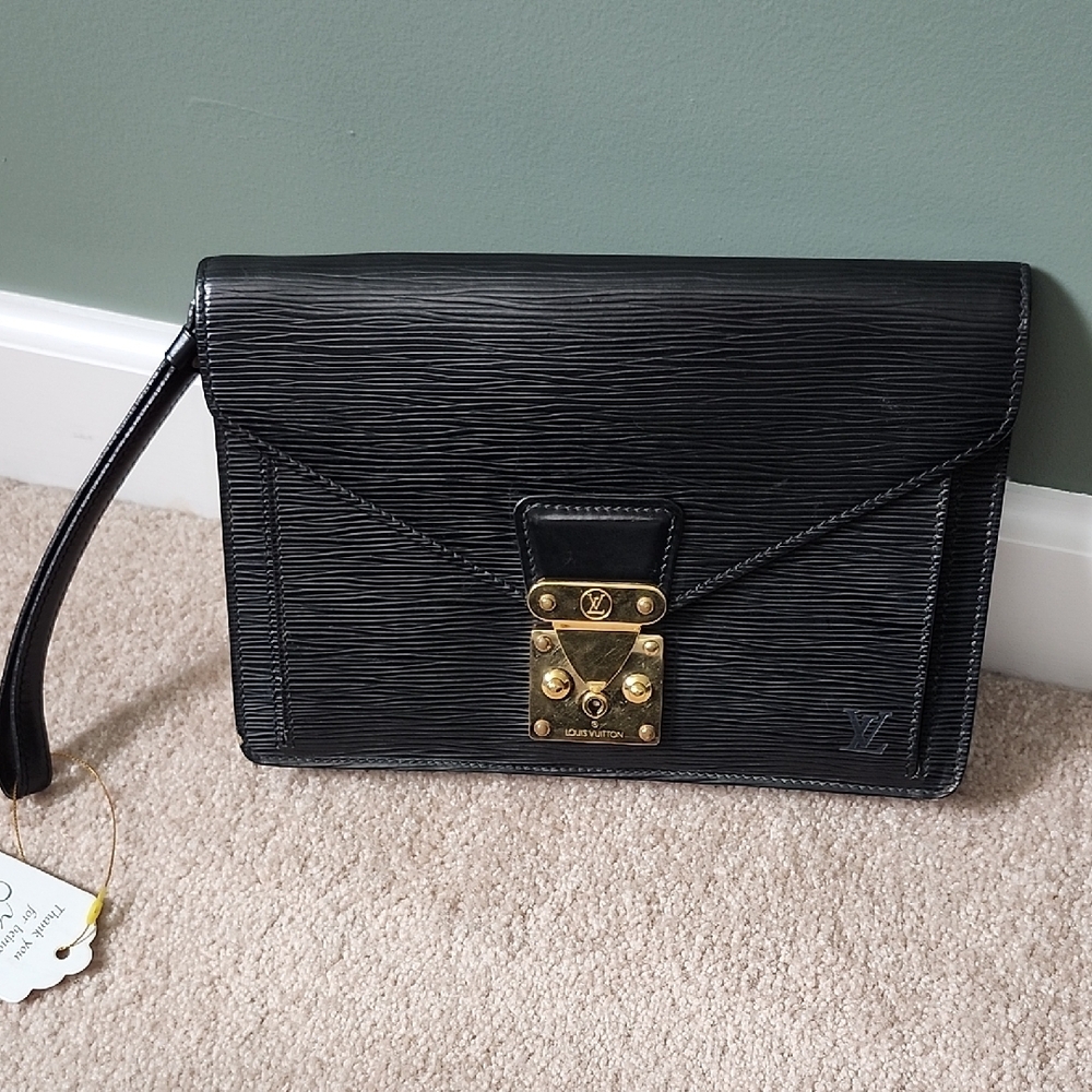 Louis Vuitton Black Epi Dragonne Clutch